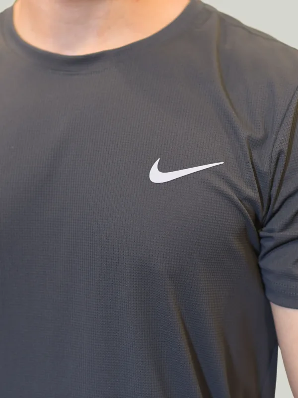 Nike Dri-FIT Men's T-Shirt Green price in Pakistan