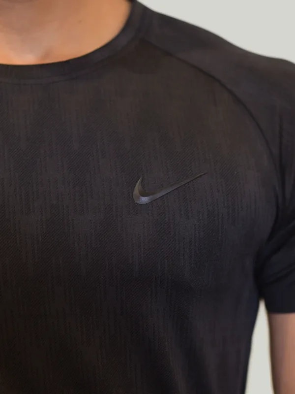 Nike Dri-FIT Men's T-Shirt Black price in Pakistan